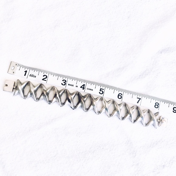 .925 set. Twinkle & Star Earring & bracelet set - Picture 6 of 9